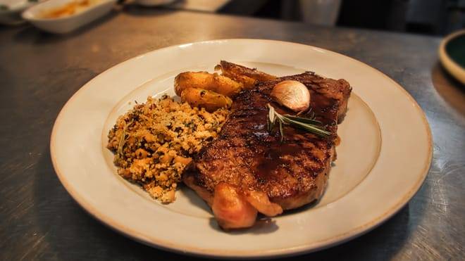 Fado Dinner Show and Night Tour