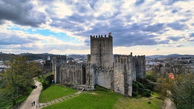 Guimarães & Braga Small Group Tour with Lunch and All Tickets Included