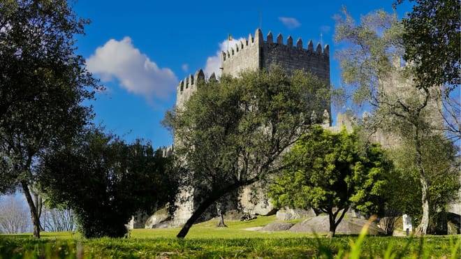 Guimarães & Braga Small Group Tour with Lunch and All Tickets Included