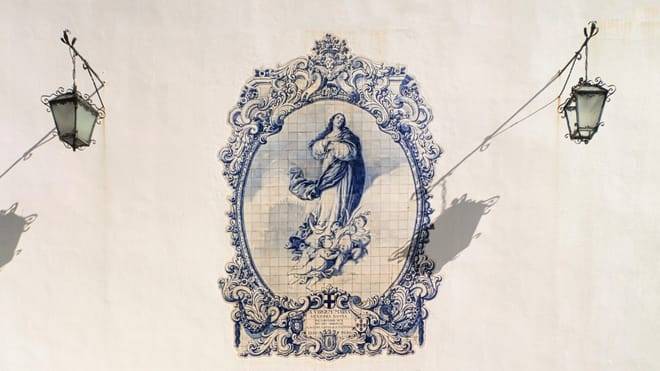 Guimarães & Braga Small Group Tour with Lunch and All Tickets Included