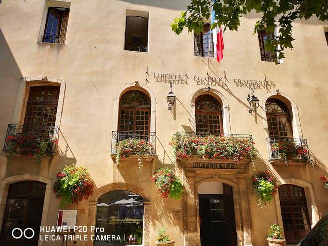 Marseille Shore Excursion: Private Day Trip to Manosque, Valensole, Moustiers Ste Marie and Lake Ste Croix