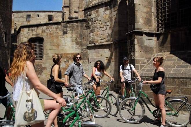 Barcelona City Bike Tour | Highlights and Hidden Gems