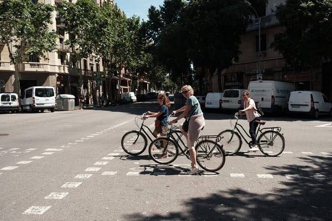 Private 3-Hour Barcelona Bike Tour: Highlights and Hidden Gems