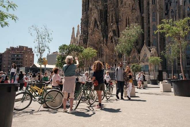 Private 3-Hour Barcelona Bike Tour: Highlights and Hidden Gems