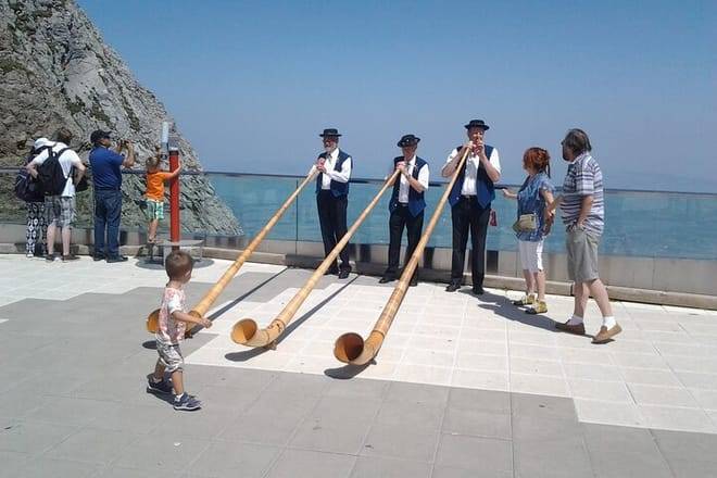 Mt. Pilatus Golden Roundtrip Private Day Trip from Zürich