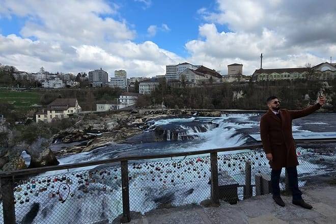 Stein am Rhein and Rhine Waterfalls Day Trip from Zürich