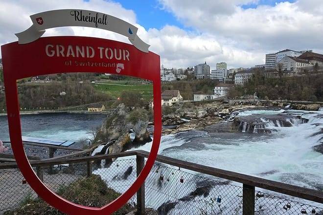 Stein am Rhein and Rhine Waterfalls Day Trip from Zürich