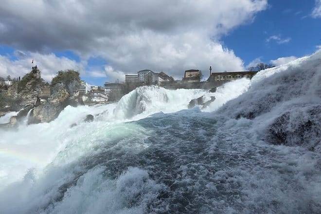 Stein am Rhein and Rhine Waterfalls Day Trip from Zürich