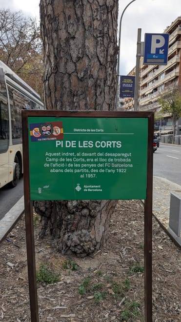 FC Barcelona History Immersive Walking Tour - Beer Included