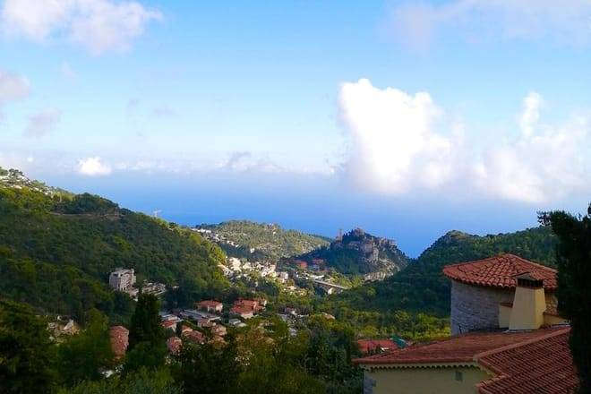 Coastal Riviera & Eagle Nest Villages Scooter Day Tour with Tasting from Nice