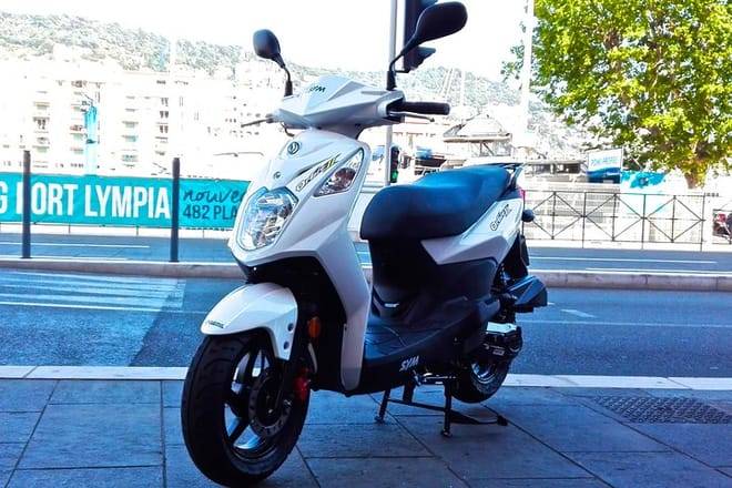 Coastal Riviera & Eagle Nest Villages Scooter Day Tour with Tasting from Nice