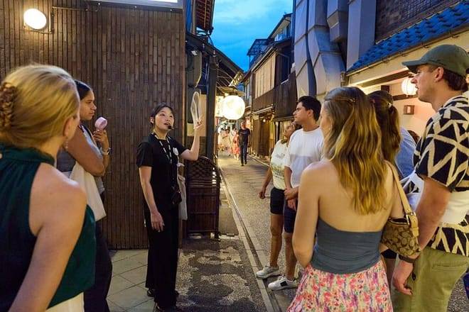 Kyoto Gion Geisha District Walking Tour - The Stories of Geisha