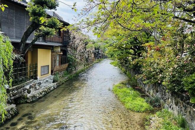 Kyoto Gion Geisha District Walking Tour - The Stories of Geisha