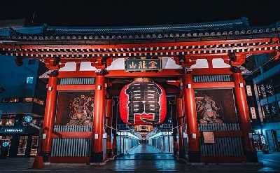 Asakusa Night Evening Walking Tour with English-Speaking Guide