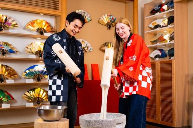 Kyoto Traditional Mochi Pounding Experience with Tasting