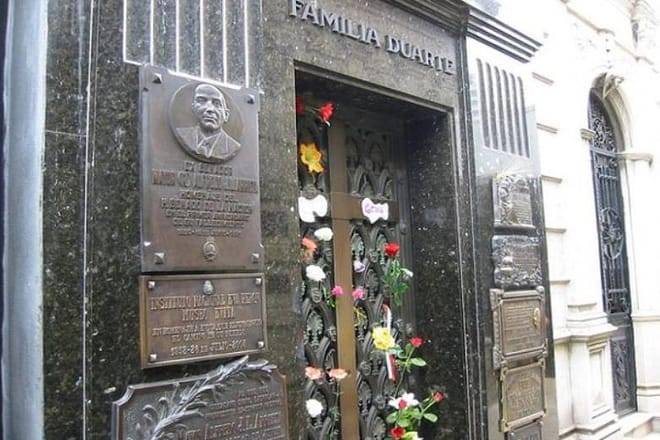 Personalities of Buenos Aires: The Lives of Evita and Borges