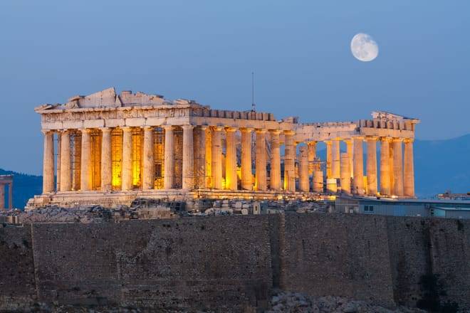 Athens at Night Small-Group Walking Tour with Dinner