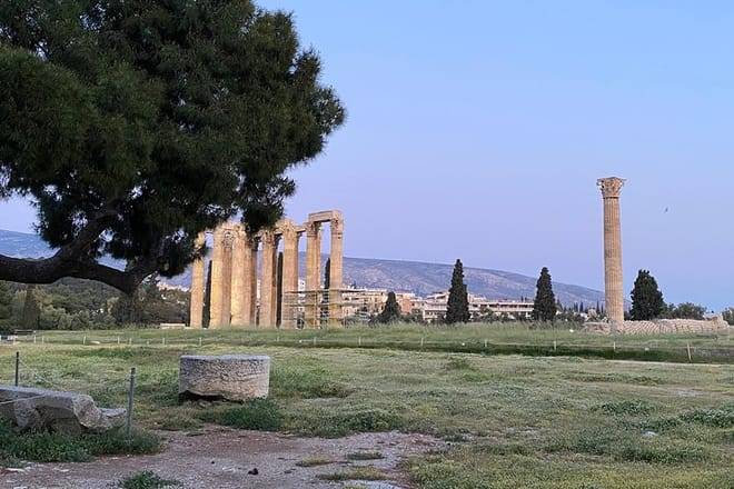 Half Day Athens Private Tailor-Made City Tour (Skip the line of Acropolis)