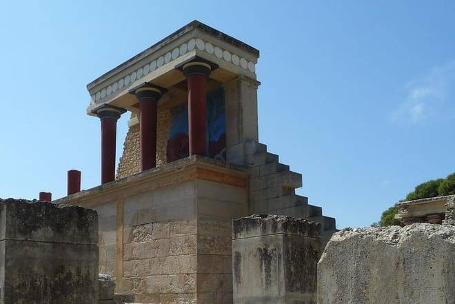 Half Day Private Tour to Knossos Palace (Skip the line) & Panoramic City Tour 