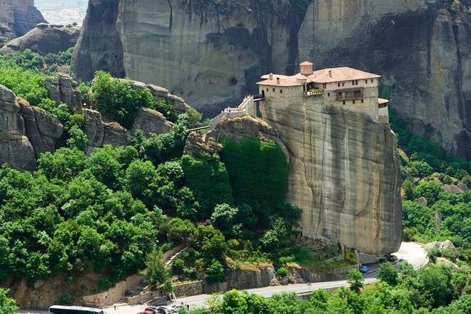 Meteora Full Day Private Tour From Athens 