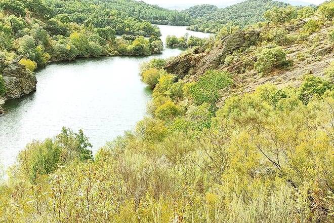 Full-day 4X4 tour Monchique Mountain and Bravura Lake