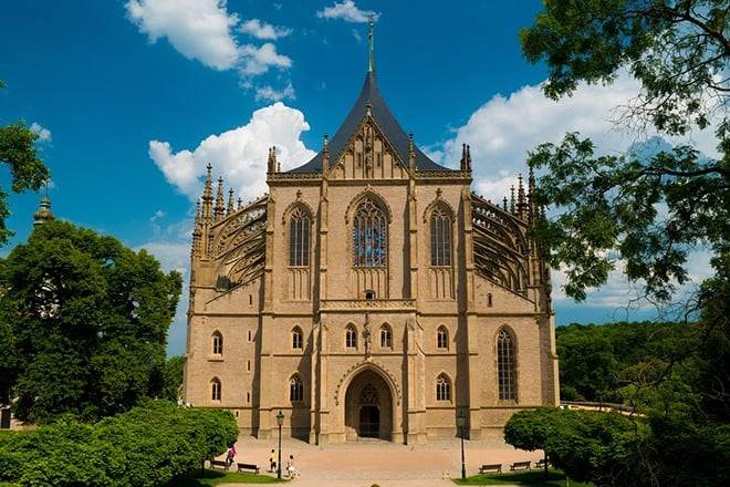 Private Prague walking tour with Kutna Hora Ossuary luxury trip