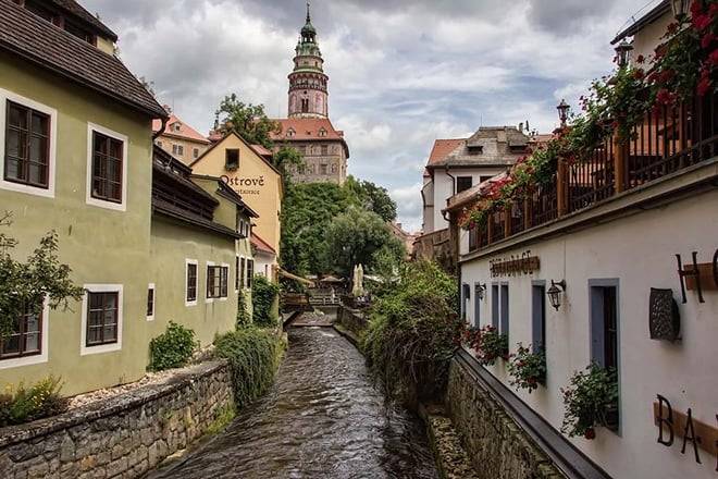 Prague to Linz Private transfer via Cesky Krumlov with private Tour and Lunch