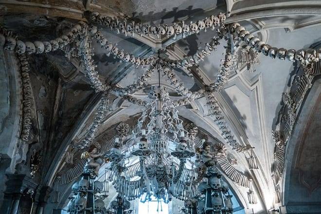 Kutna Hora Ossuary and Cesky Krumlov Private Day Trip from Prague
