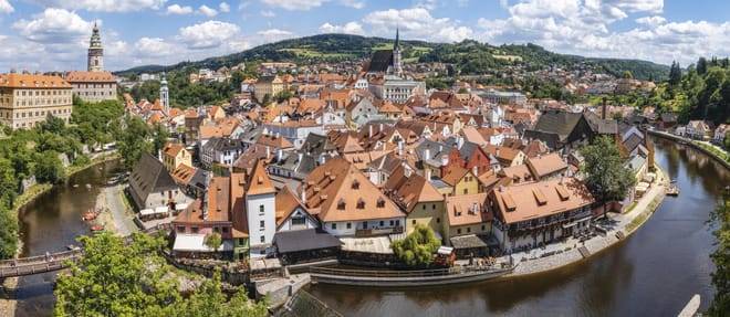 Kutna Hora Ossuary and Cesky Krumlov Private Day Trip from Prague