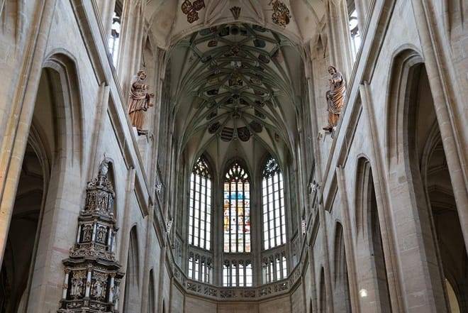 Kutna Hora Ossuary and Cesky Krumlov Private Day Trip from Prague