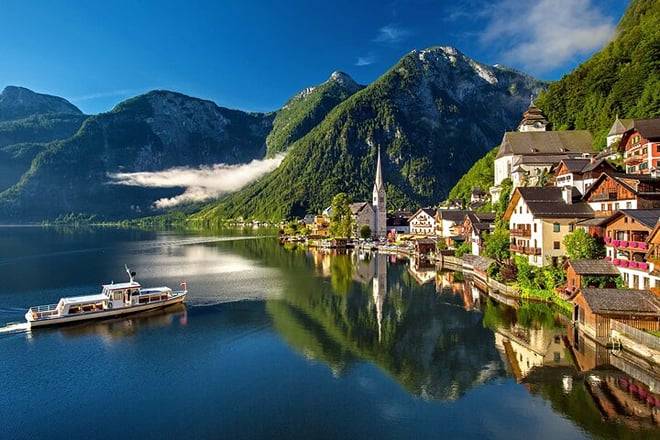 Private Car Prague to Salzburg via Cesky Krumlov and Hallstatt