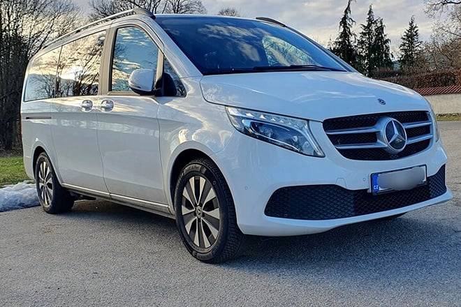 Private Car Prague to Salzburg via Cesky Krumlov and Hallstatt