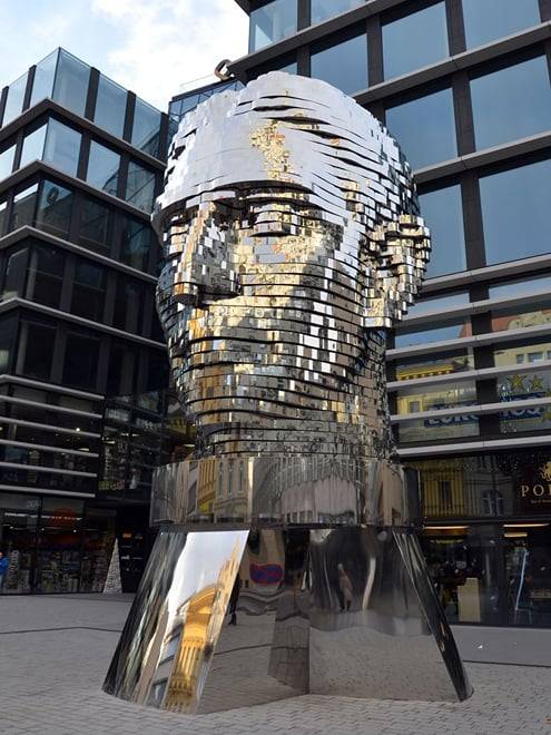 Modern Art in Prague: Walking Audio Tour of David Cerny's Works