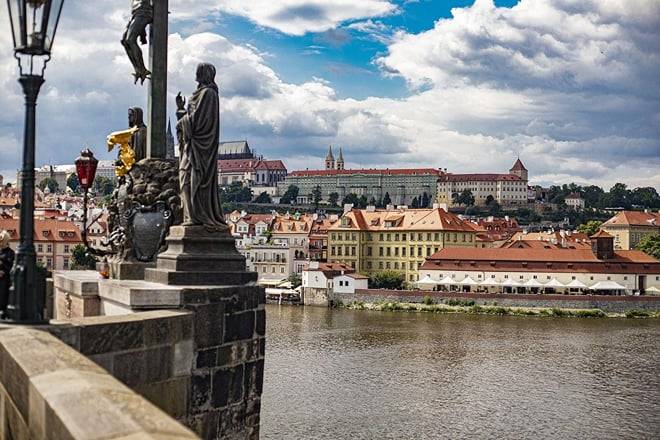 Prague: Museum of Senses to St. Vitus Audio Tour