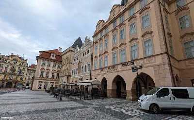 Prague: Old Town to Hradčany In-App Audio Tour