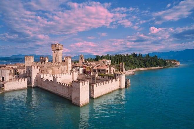 Private day trip from Venice to Verona, Lago di Garda & back