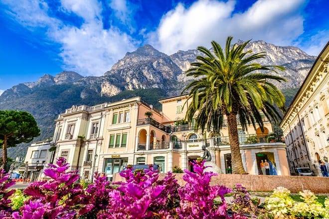 Private day trip from Venice to Verona, Lago di Garda & back