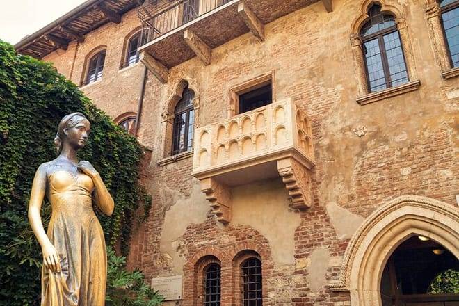 Private day trip from Venice to Verona, Lago di Garda & back