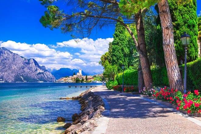 Private day trip from Venice to Verona, Lago di Garda & back