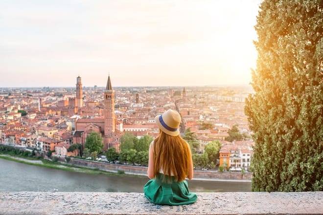 Private day trip from Venice to Verona, Lago di Garda & back