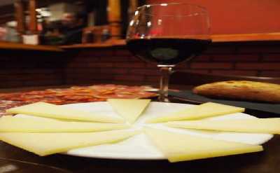 Madrid | Wine & Tapas Walking & History Tour | La Latina, Rioja & Rías Baixas
