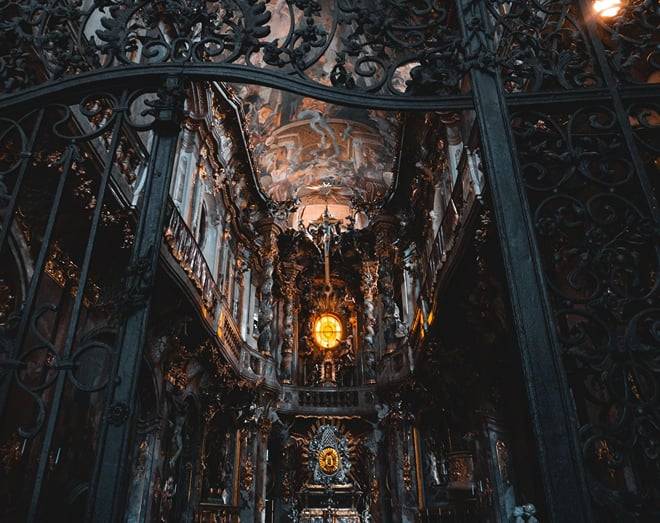 Munich Old Town Historic Walk: Bavarian Charm & Baroque Heritage