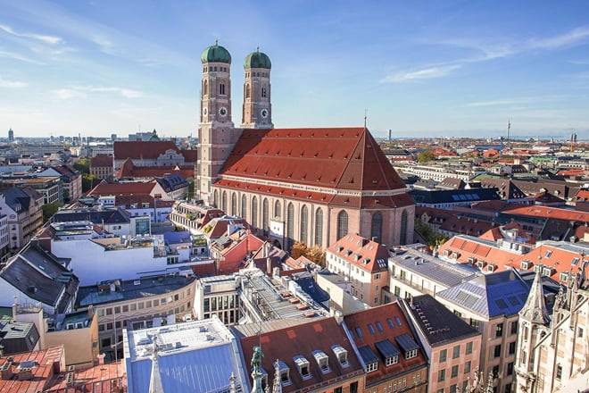 Munich: Capital of Beer and Bavaria. Historical & Gastronomic Walking Tour on Mobile App