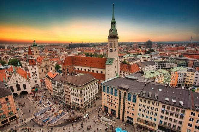 Munich: Old Town Walking Audio Tour on Mobile App