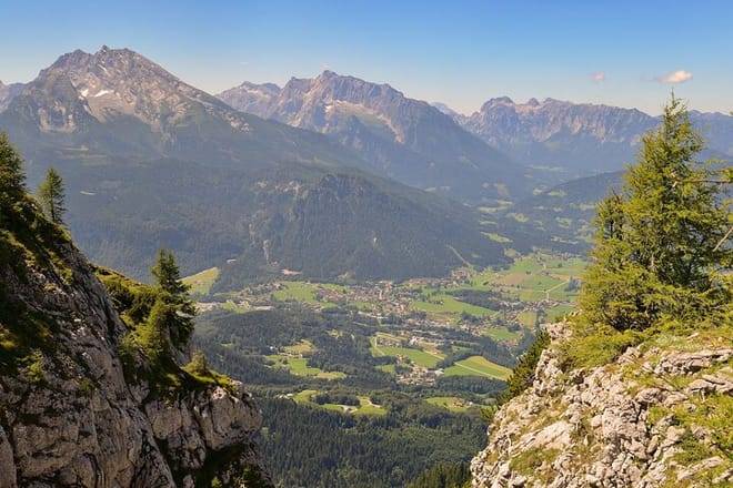 Private day trip from Munich to Eagles Nest, Salzburg and back
