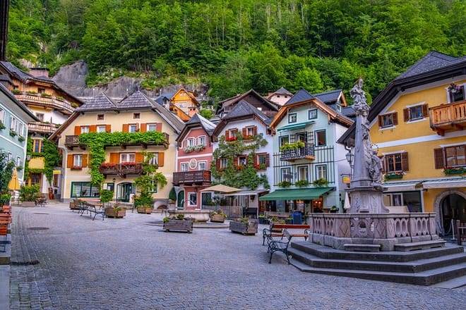  Private tour Hallstatt City, Skywalk, and Salt Mine from Munich