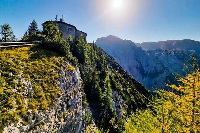 Munich to Hallstatt and Salzburg a Private Day Trip