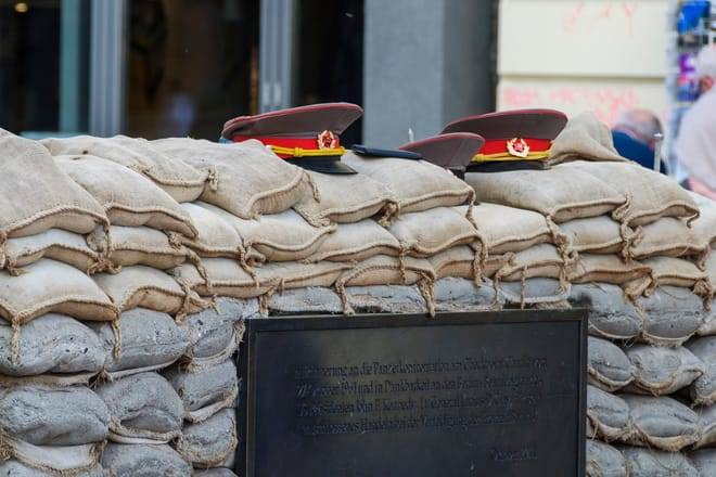 DEBE038-Fre-Berlin: Third Reich & Cold War 2,5-hour Guided Walking Tour