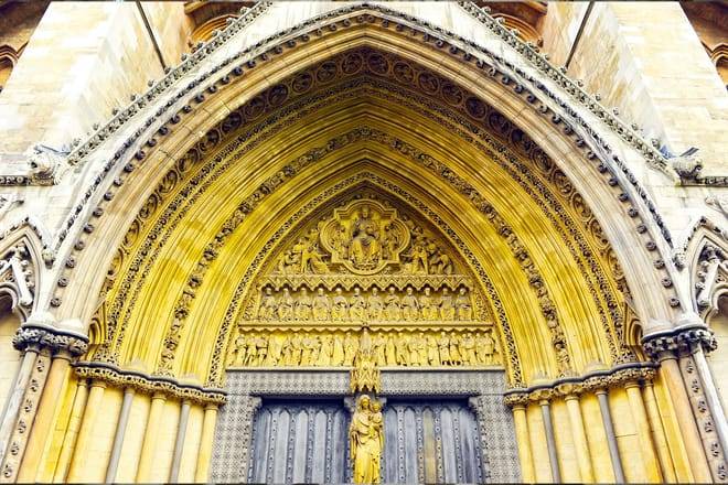 UKLO050- English- Guided Tour of London Westminster Abbey, Big Ben, Buckingham