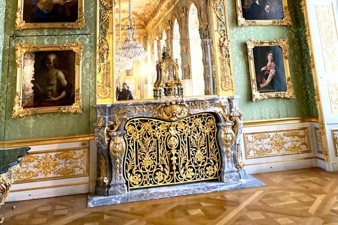 DEMU043- English- Munich Residenz Museum Tickets and 2,5-hour Guided Tour